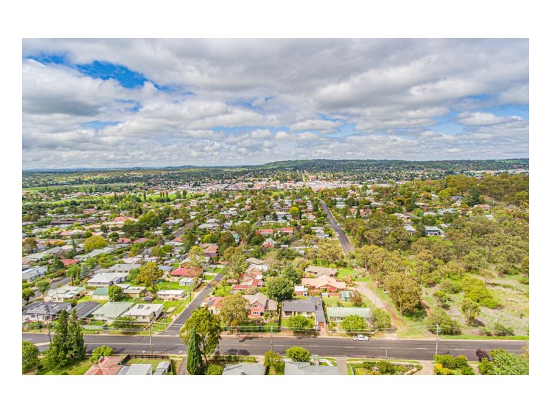 128 Erskine Street, Armidale NSW 2350