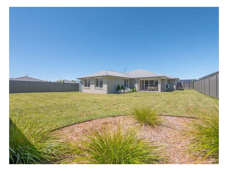 21 Holmfield Avenue, Armidale NSW 2350