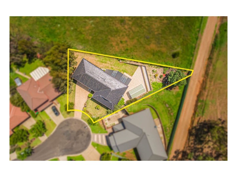 1 David Crescent, Armidale NSW 2350