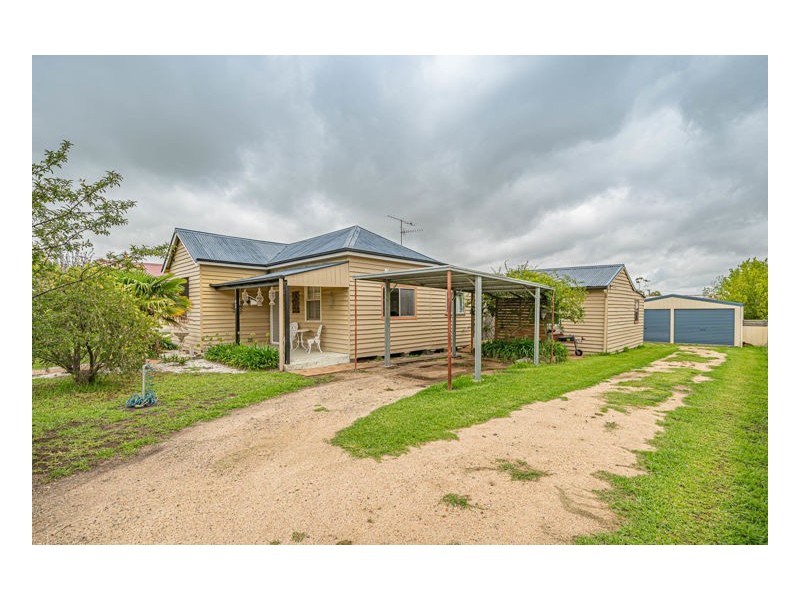 43 Queen Street, Uralla NSW 2358