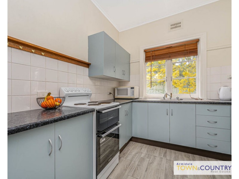 16A Marsh Street, Armidale NSW 2350
