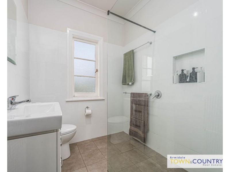 16A Marsh Street, Armidale NSW 2350