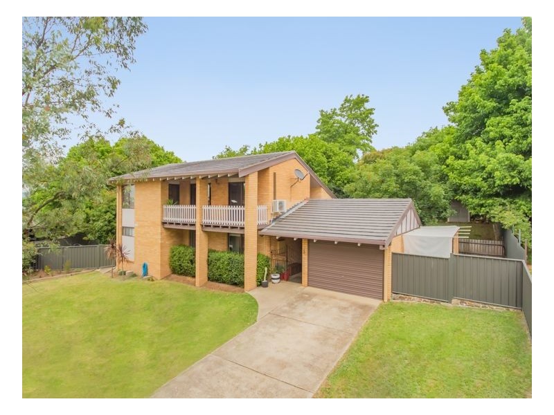 10 Freeman Crescent, Armidale NSW 2350