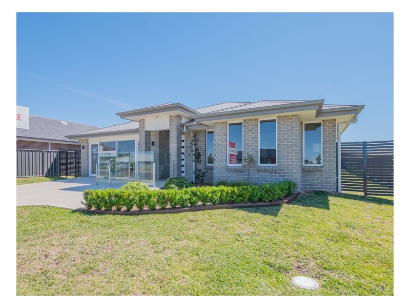 21 Holmfield Drive, Armidale NSW 2350