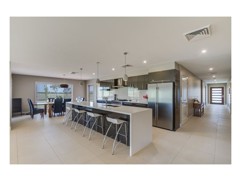 18 Post Way, Armidale NSW 2350