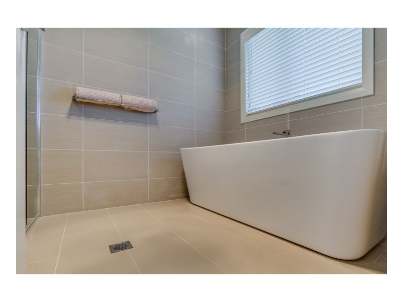 18 Post Way, Armidale NSW 2350