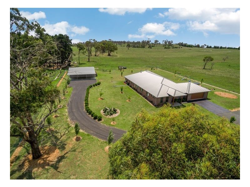 18 Post Way, Armidale NSW 2350