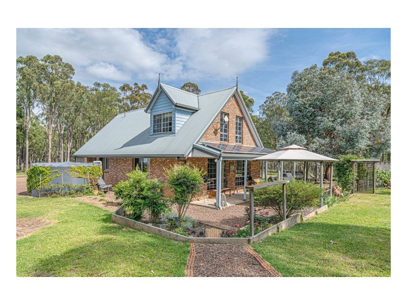 69 Kendall Road, Armidale NSW 2350
