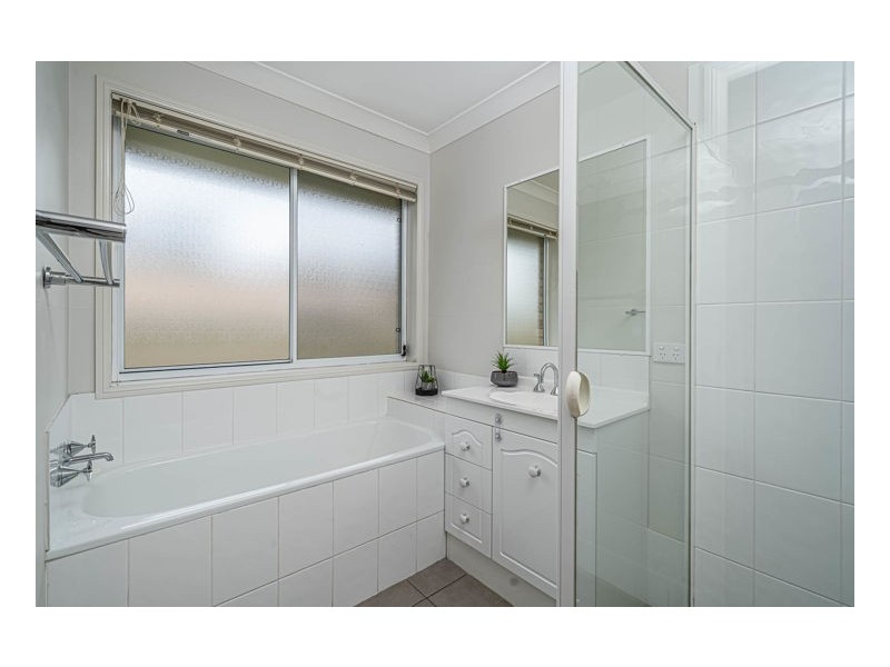 6 Earle Page Drive, Armidale NSW 2350