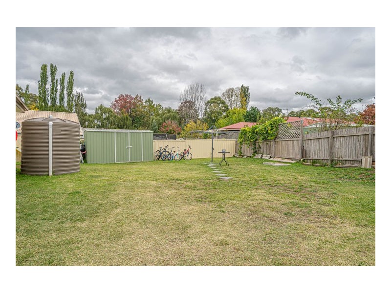 6 Earle Page Drive, Armidale NSW 2350