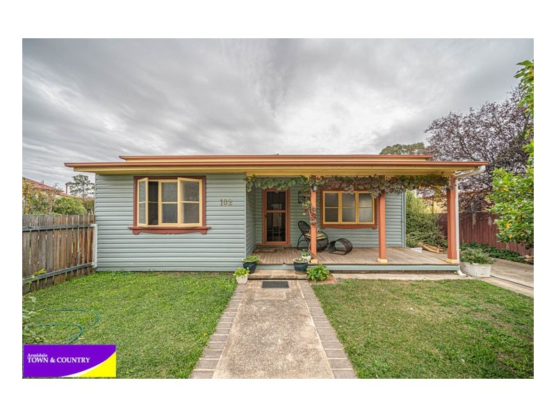 102 Douglas Street, Armidale NSW 2350