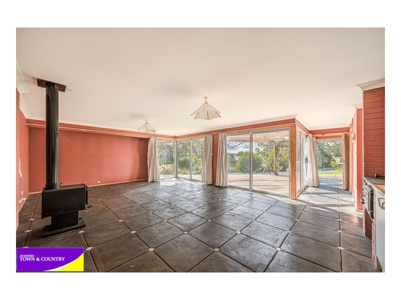 16 Perrott Street, Armidale NSW 2350