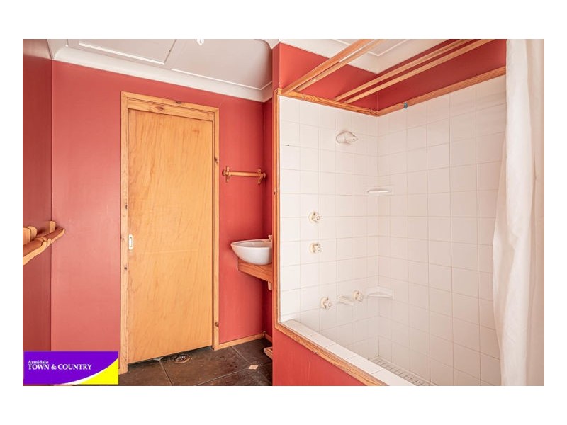 16 Perrott Street, Armidale NSW 2350