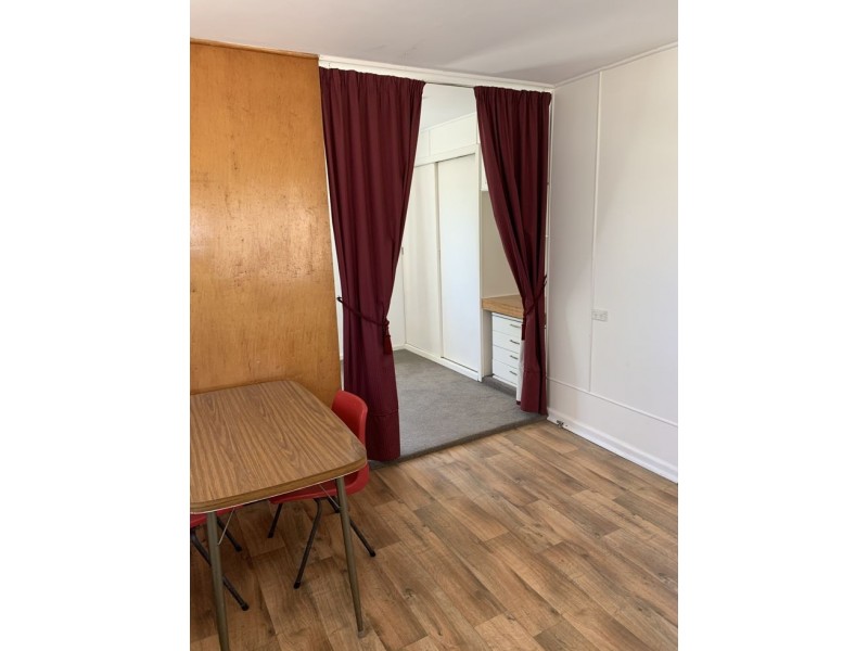 2/193 Weirs Road, Armidale NSW 2350