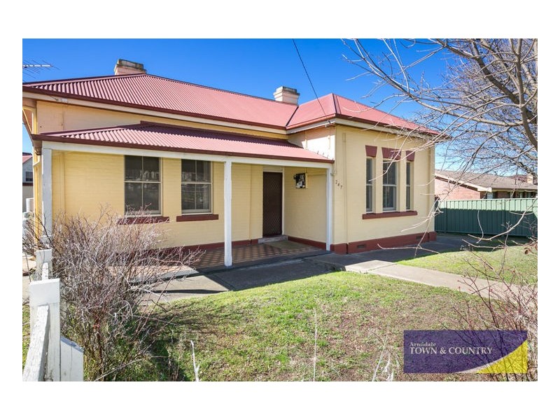 247 Brown Street, Armidale NSW 2350