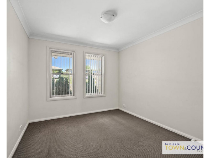 17 Kennedy Street, Armidale NSW 2350