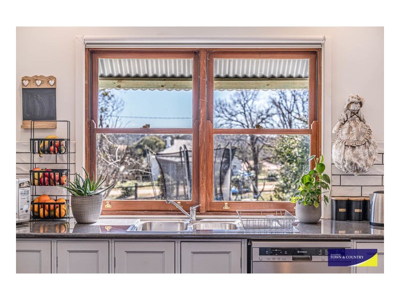 24 Kurrawatha Avenue, Armidale NSW 2350