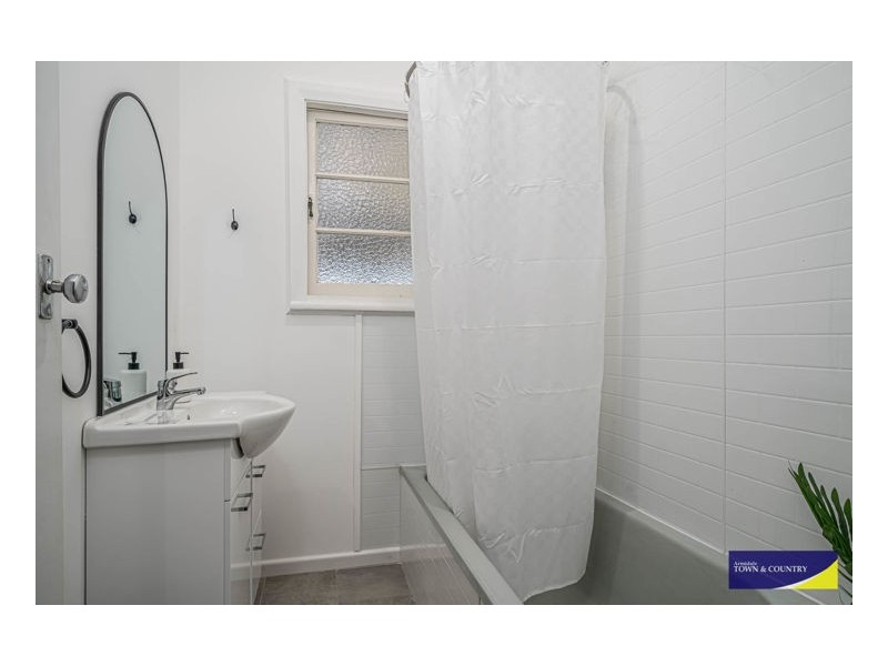 24 Kurrawatha Avenue, Armidale NSW 2350