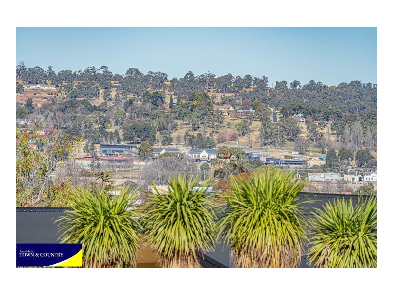 20 Grandview Crescent, Armidale NSW 2350