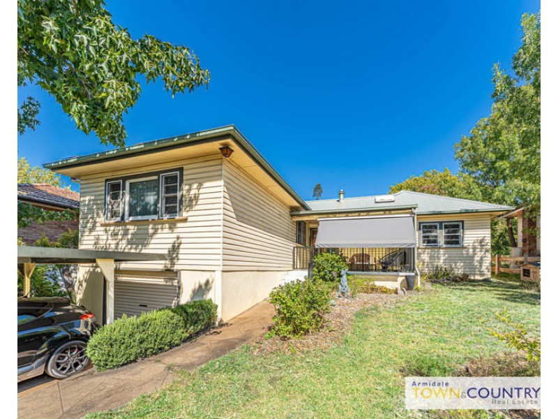 20 Glen Innes Road, Armidale NSW 2350
