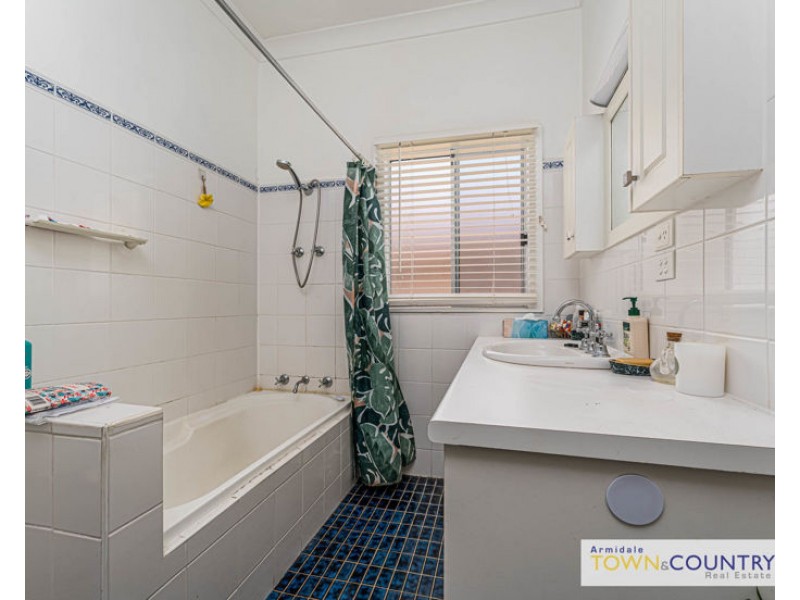 20 Glen Innes Road, Armidale NSW 2350