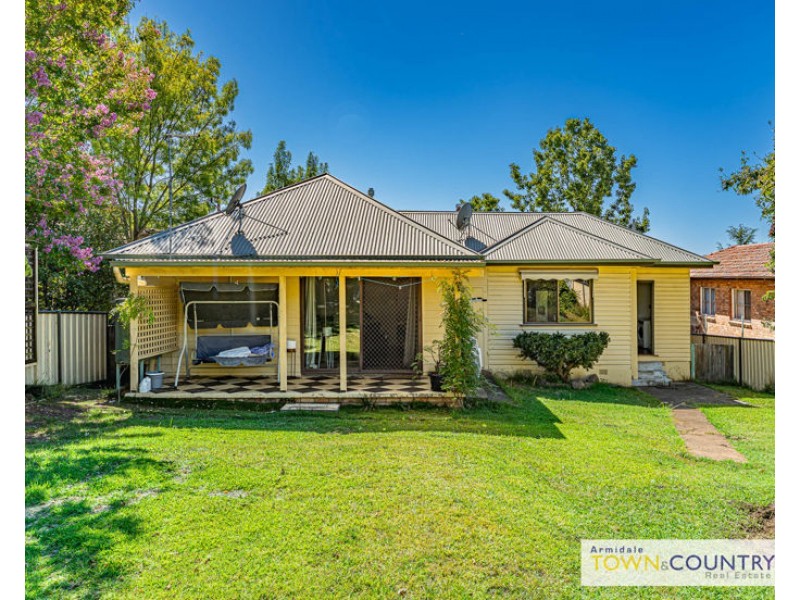 20 Glen Innes Road, Armidale NSW 2350