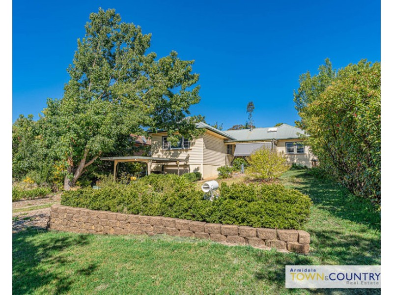 20 Glen Innes Road, Armidale NSW 2350
