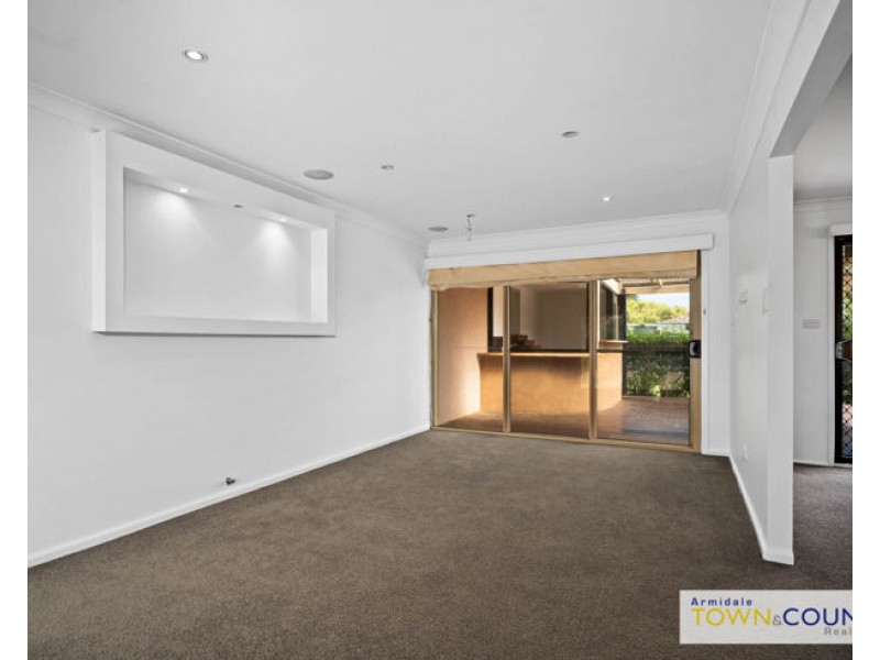 2 Atherton Street, Armidale NSW 2350