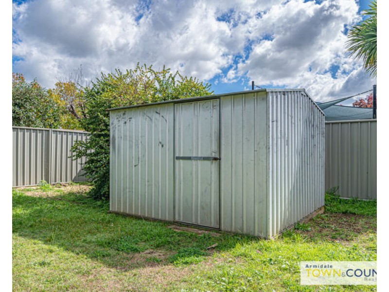 2 Atherton Street, Armidale NSW 2350
