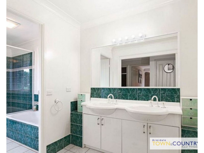 14 Eulahbar Crescent, Armidale NSW 2350