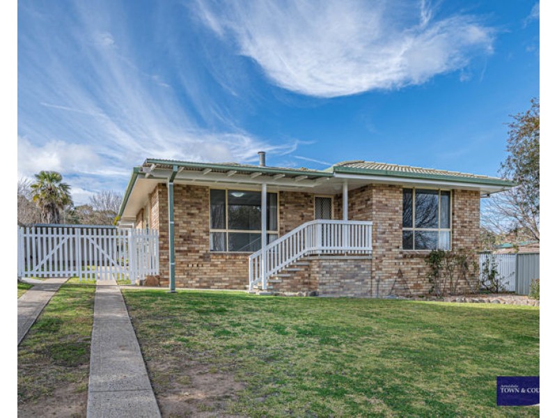 13 Verna Close, Armidale NSW 2350