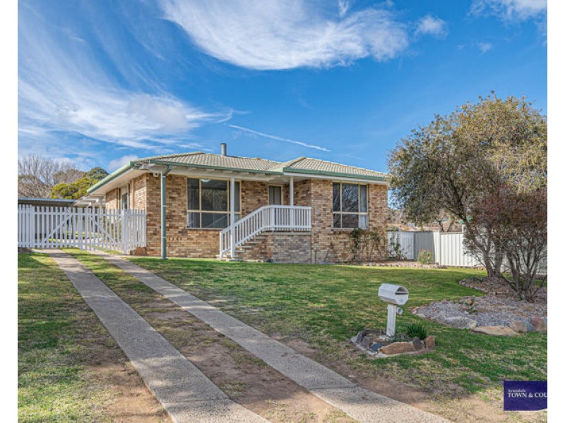 13 Verna Close, Armidale NSW 2350