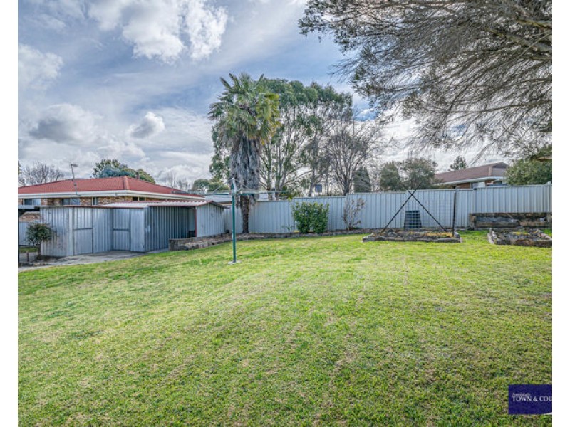 13 Verna Close, Armidale NSW 2350