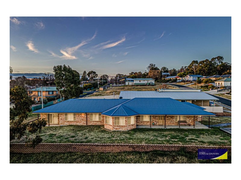 18. Birch Crescent, Armidale, Armidale NSW 2350