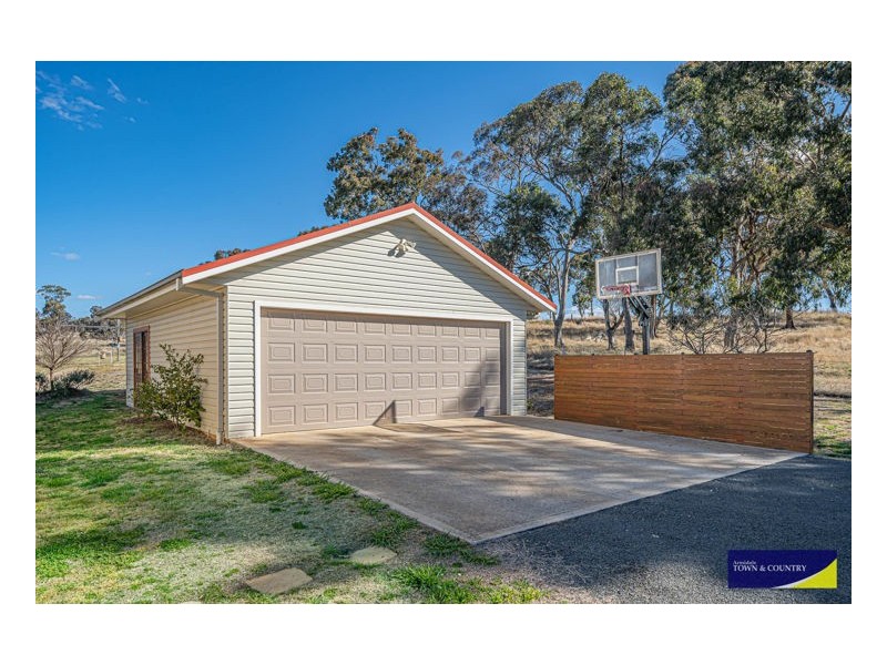 35 Old Inverell Road, Armidale NSW 2350
