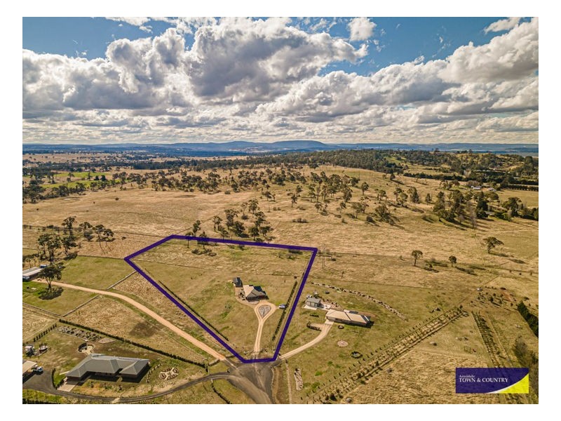 9 Lilley Lane, Armidale NSW 2350