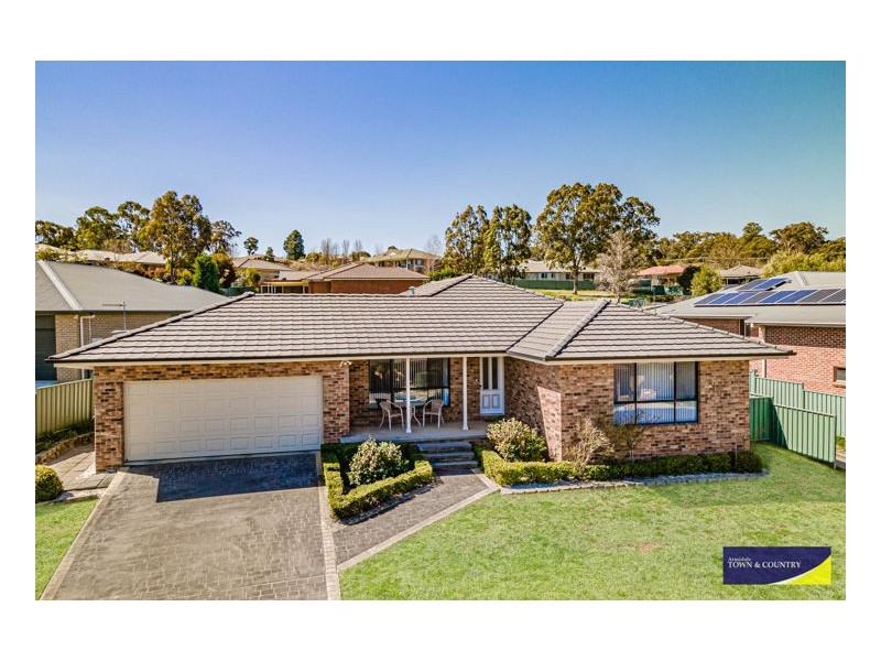 24 Norris Drive, Armidale NSW 2350