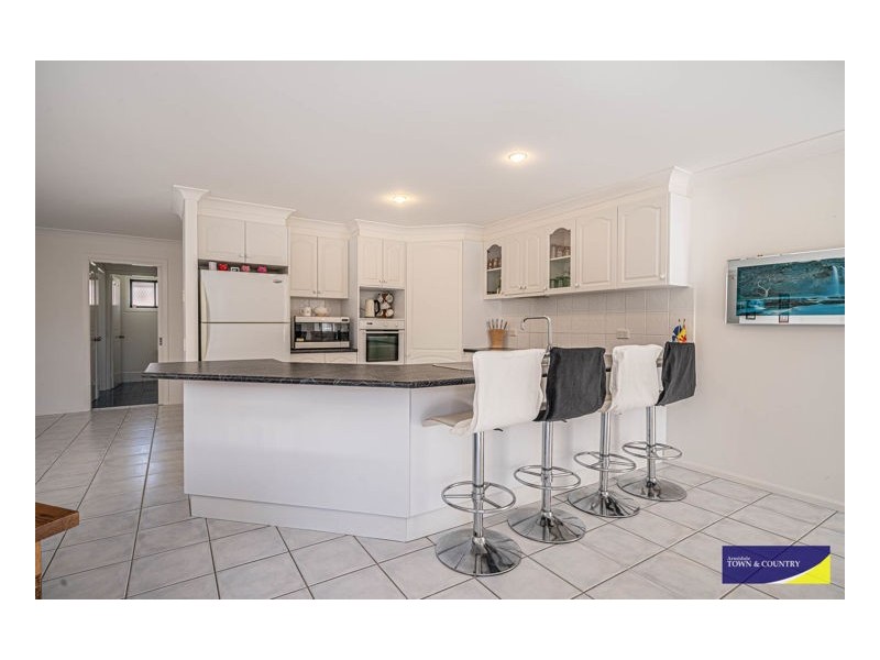 24 Norris Drive, Armidale NSW 2350