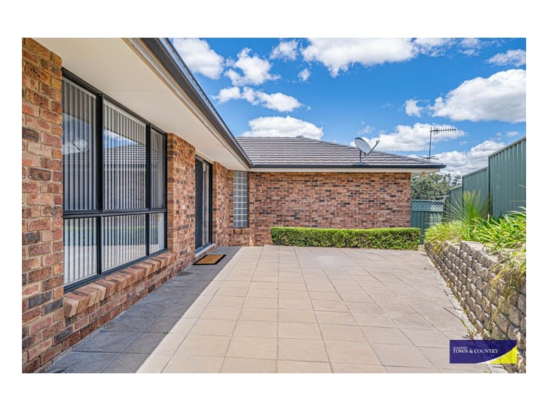 24 Norris Drive, Armidale NSW 2350