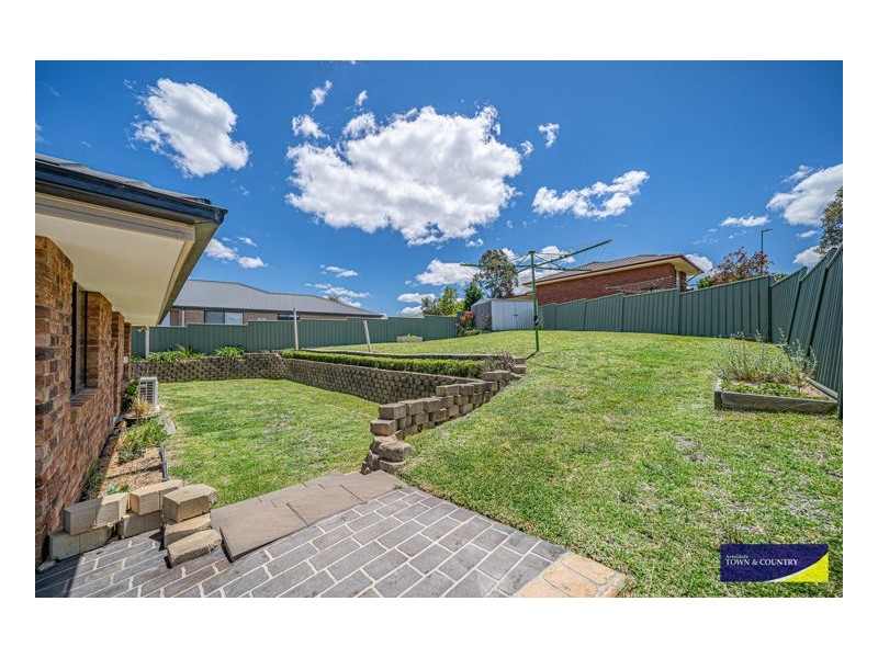 24 Norris Drive, Armidale NSW 2350