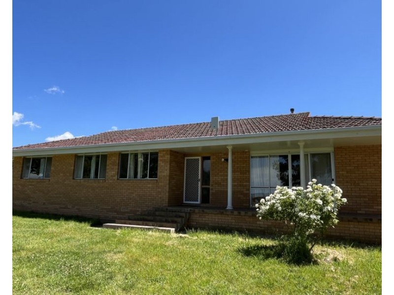 25 Kruideniers Road, Armidale NSW 2350