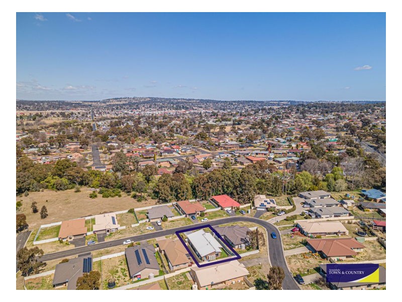 11 Earle Page Drive, Armidale NSW 2350