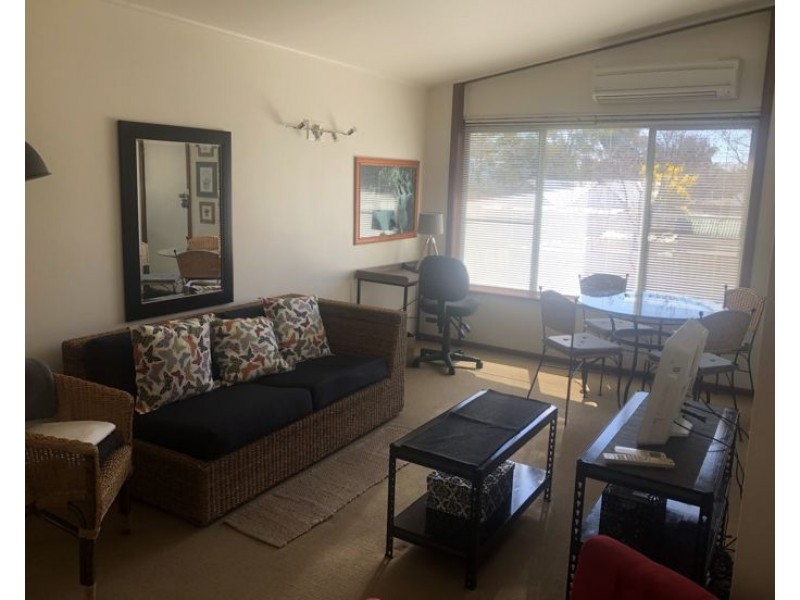 2/13-15 Railway Parade, Armidale NSW 2350