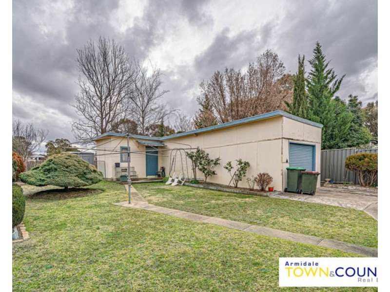 16 Douglas Street, Armidale NSW 2350