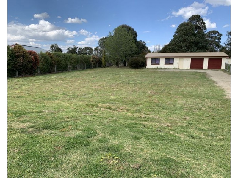 166 Bridge Street, Uralla NSW 2358