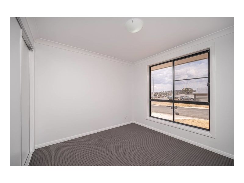 13 Ailsa Crescent, Armidale NSW 2350