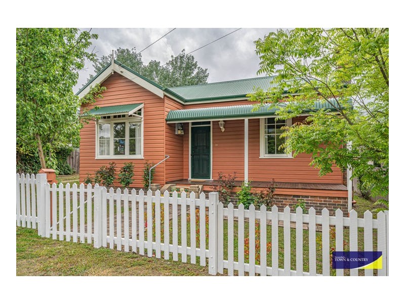 21 Marsh Street, Armidale NSW 2350