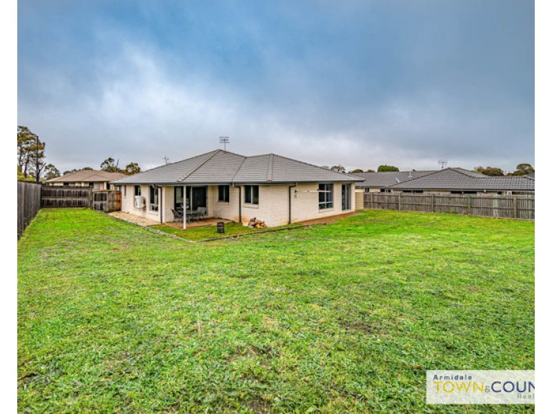 34 Claret Ash Drive, Guyra NSW 2365