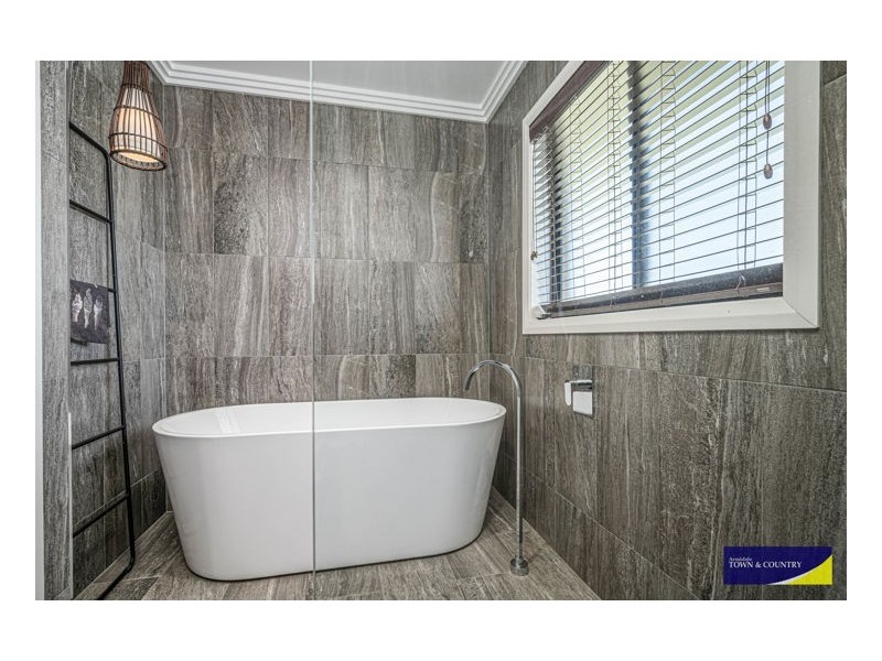 9-11 Post Way, Armidale NSW 2350