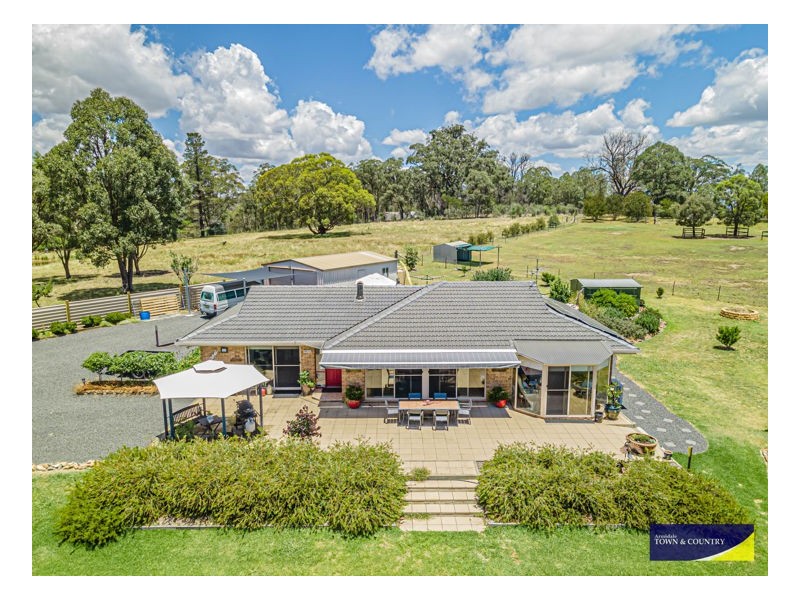 34 Invergowrie Road, Armidale NSW 2350